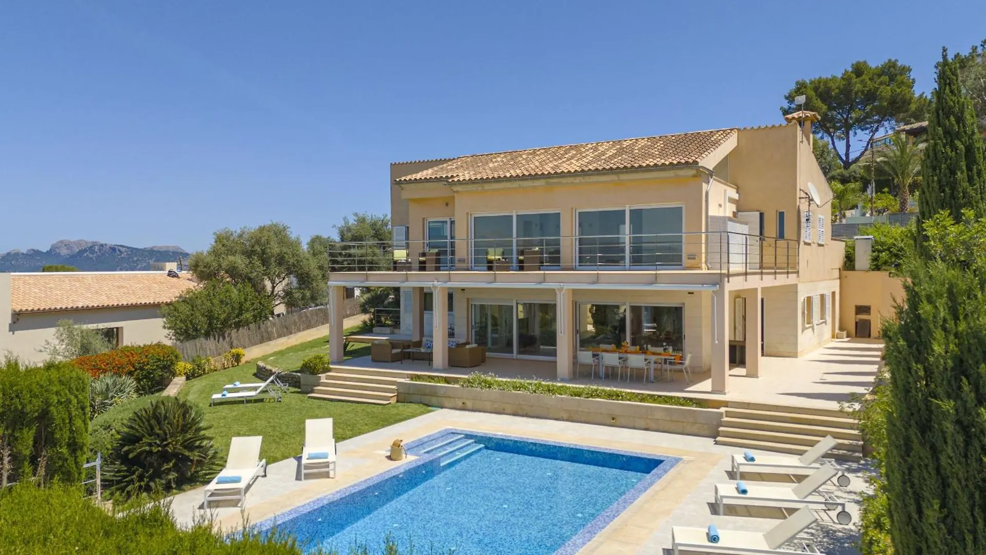 Villa Garau / Heura 8 Alcúdia